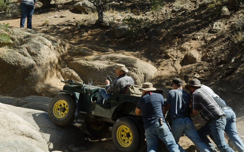 Illustration for article titled There's Nothing Cooler Than Flat-Fender Jeeps Offroading